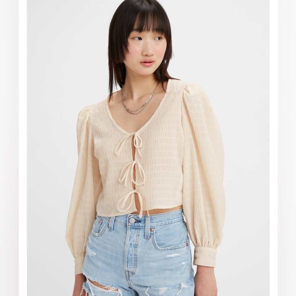 LEVIS - NWT FAWN TIE BLOUSE